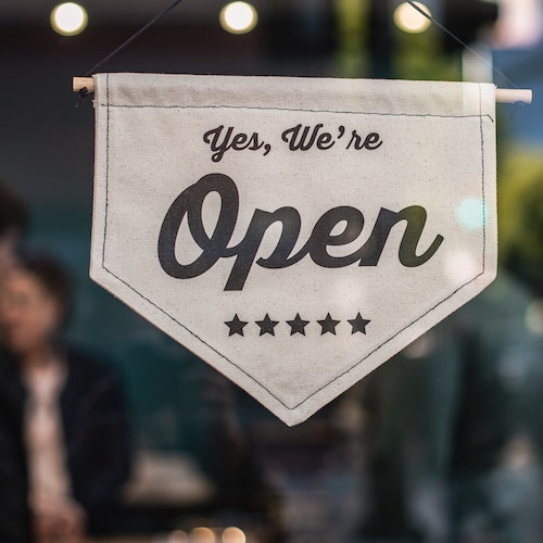 https://safegoinsurance.ca/wp-content/uploads/2023/07/pexels-tim-mossholder-3345876.jpeg